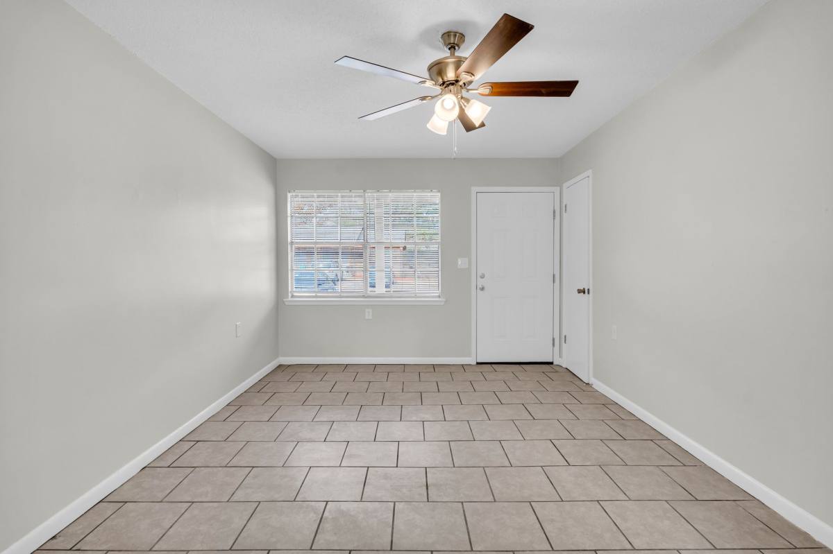 Apartment for rent at 1010 N Montgomery St, Starkville, MS 39759
