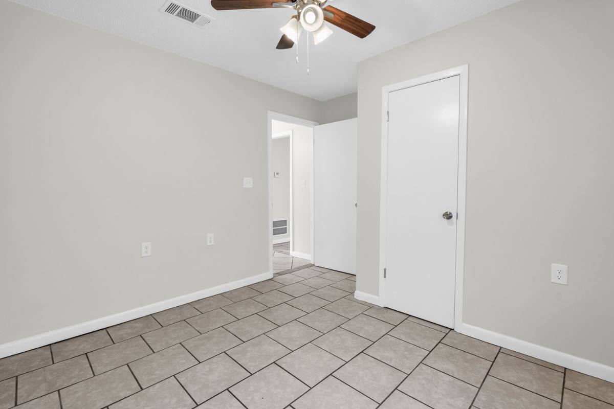 Apartment for rent at 1010 N Montgomery St, Starkville, MS 39759