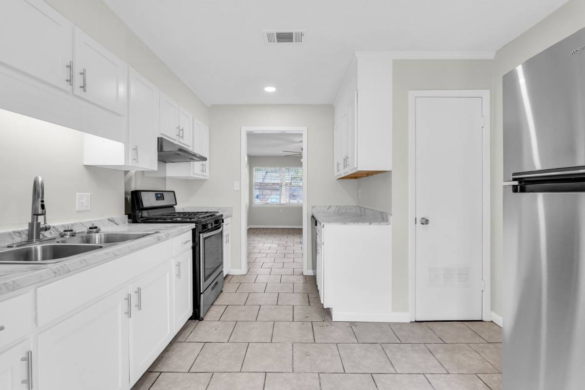 Apartment for rent at 1010 N Montgomery St, Starkville, MS 39759