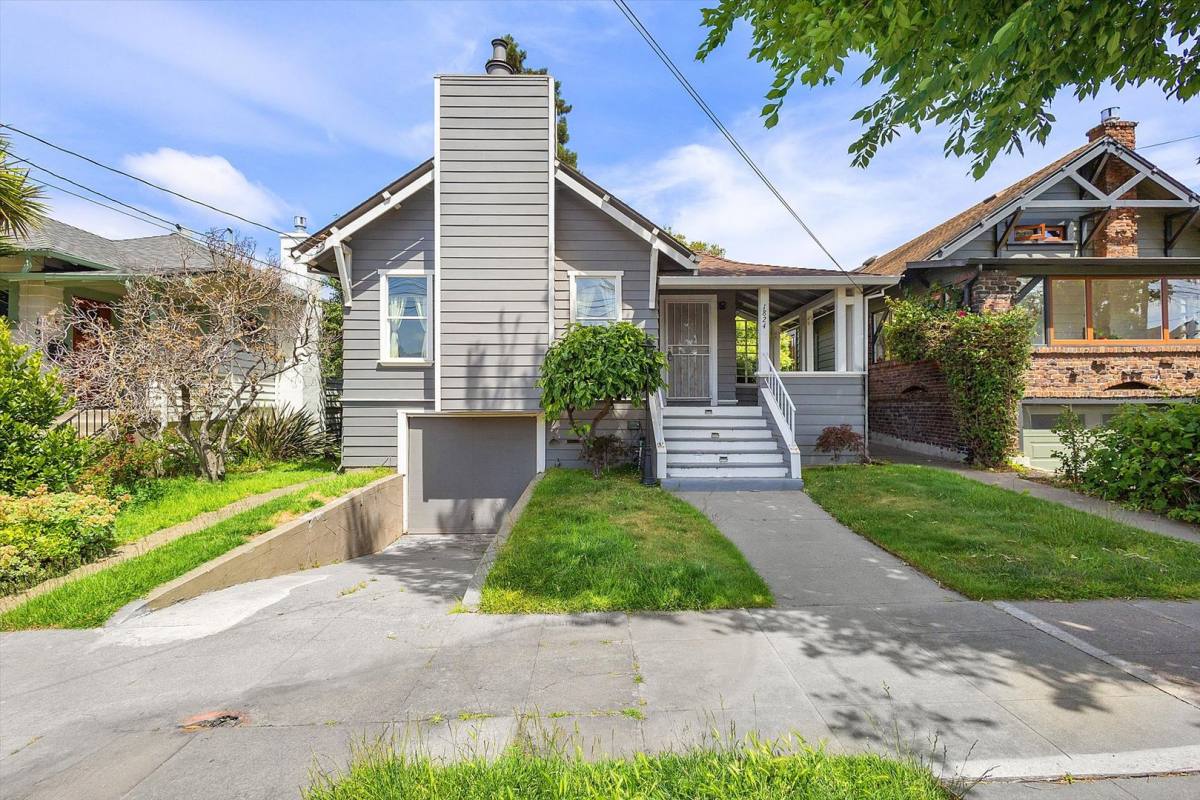 House for rent at 1824 9th St, Alameda, CA 94501