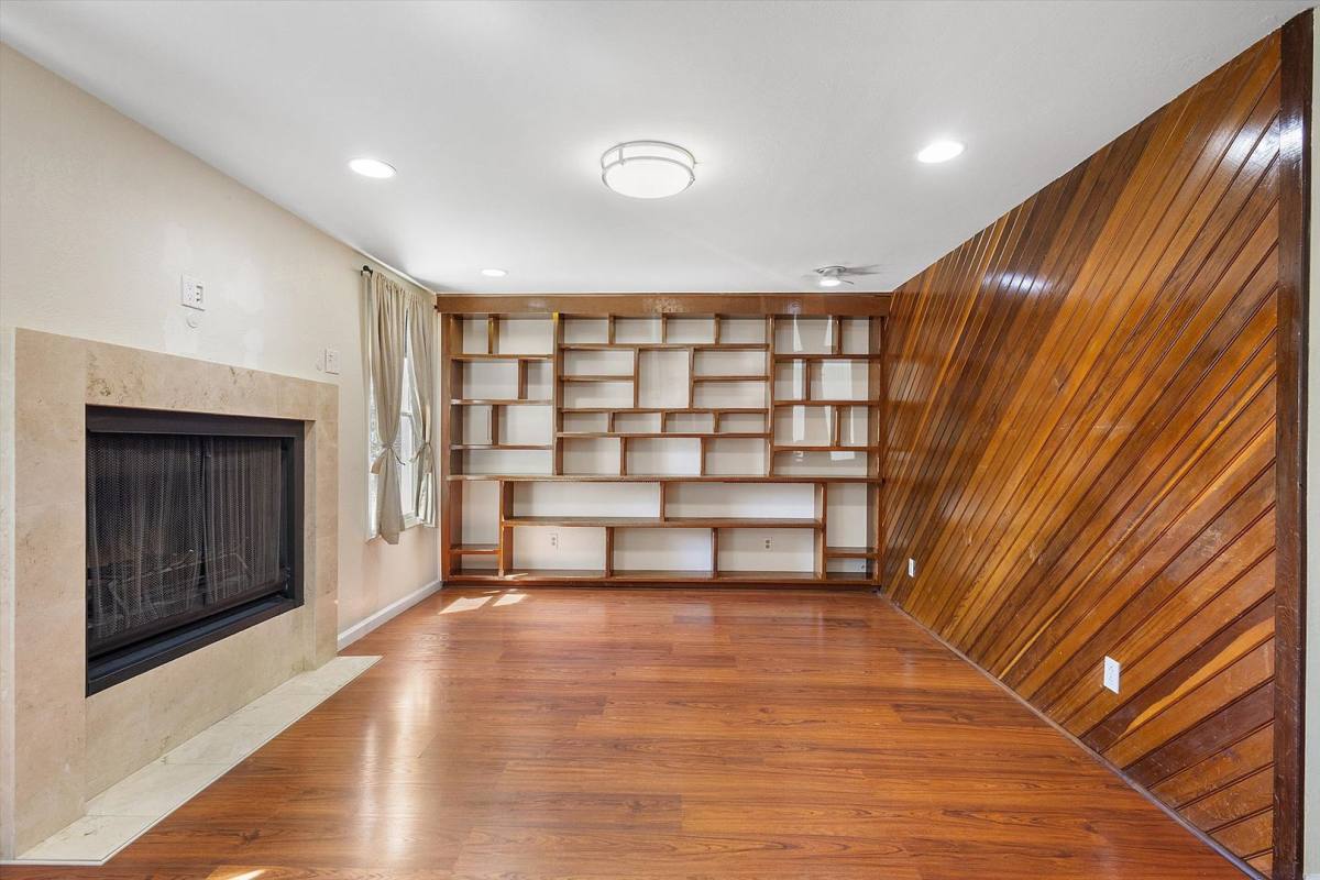 House for rent at 1824 9th St, Alameda, CA 94501