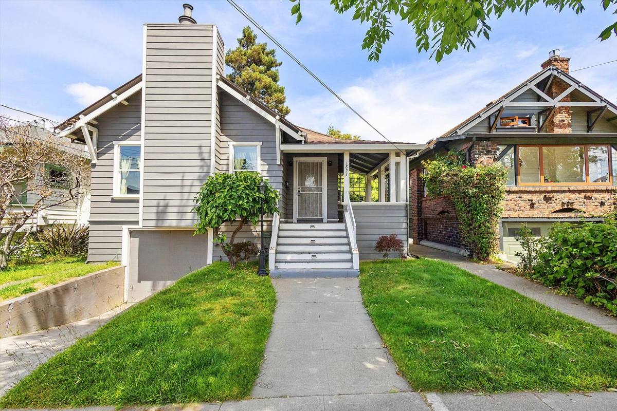 House for rent at 1824 9th St, Alameda, CA 94501