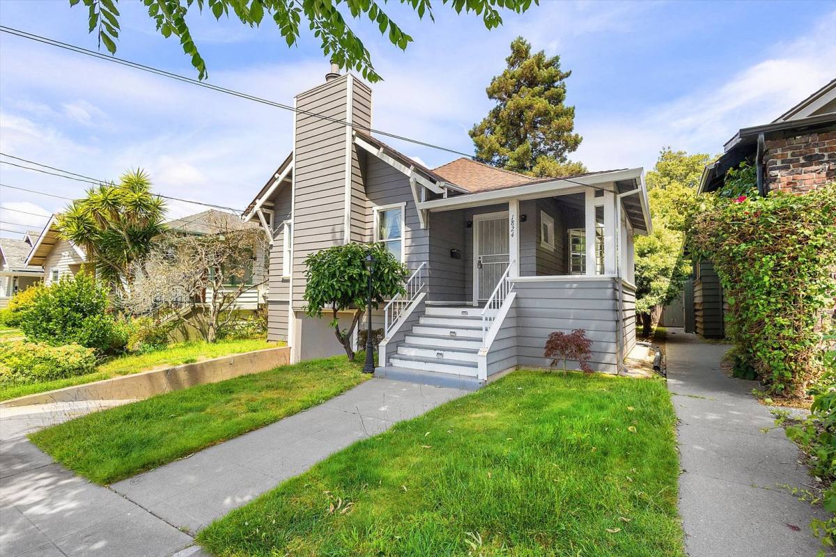 House for rent at 1824 9th St, Alameda, CA 94501