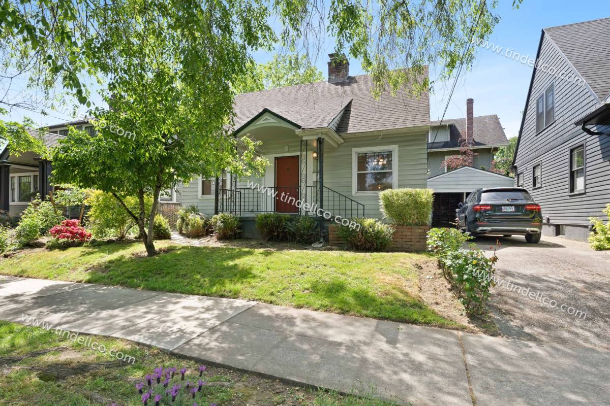 House for rent at 1314 SE Birch St, Portland, OR 97214