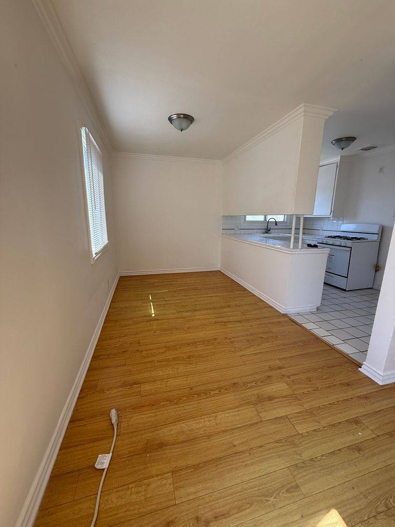 Apartment for rent at 12801 Vanowen St, North Hollywood, CA 91605