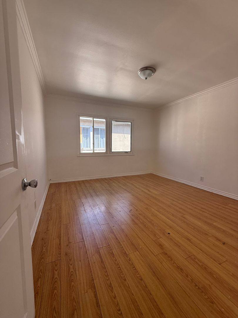 Apartment for rent at 12801 Vanowen St, North Hollywood, CA 91605