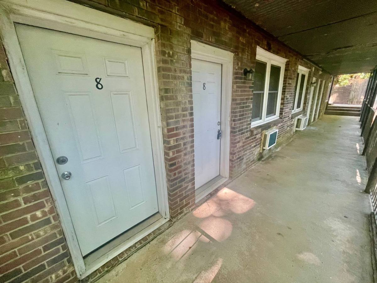 Apartment for rent at 312 E J St, Newton, NC 28658