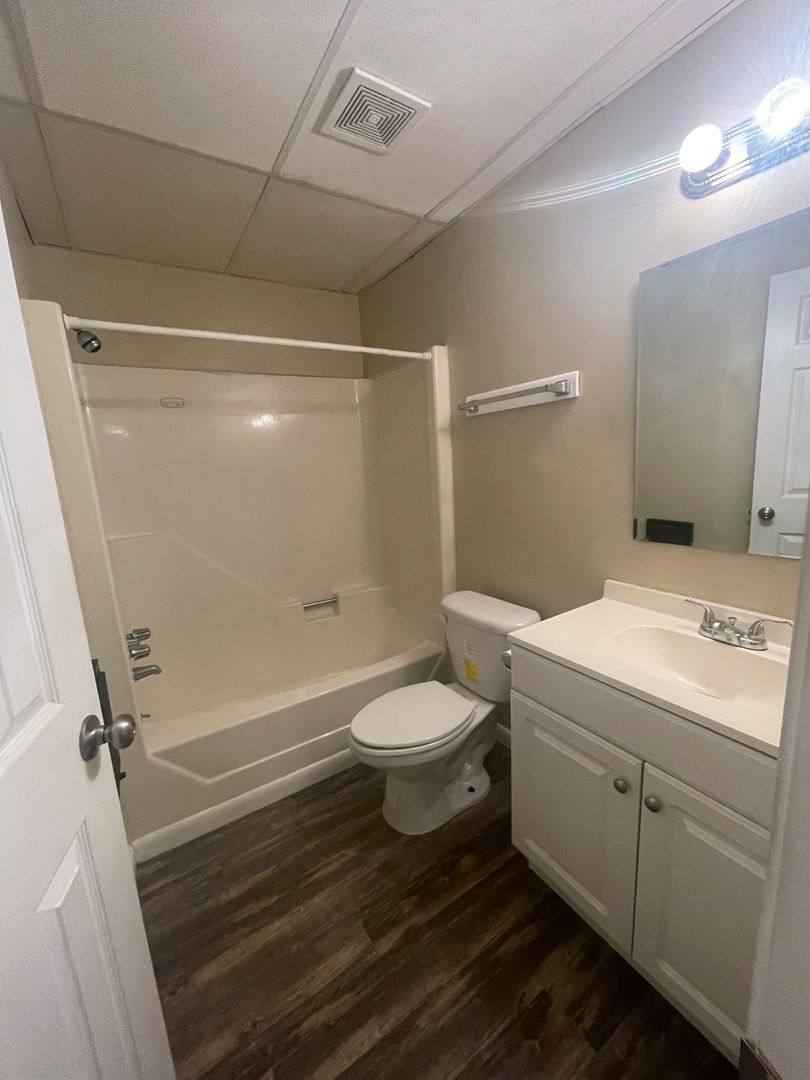 Apartment for rent at 312 E J St, Newton, NC 28658