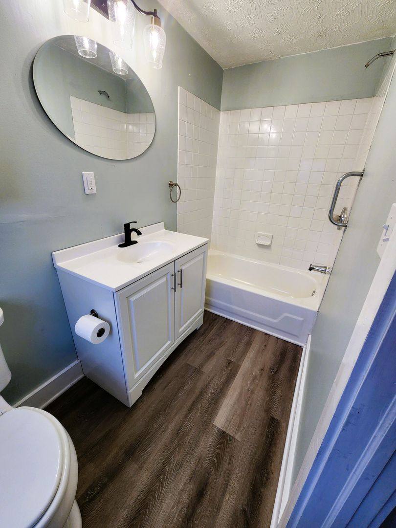 Apartment for rent at 1954 W 47th St, Cleveland, OH 44102