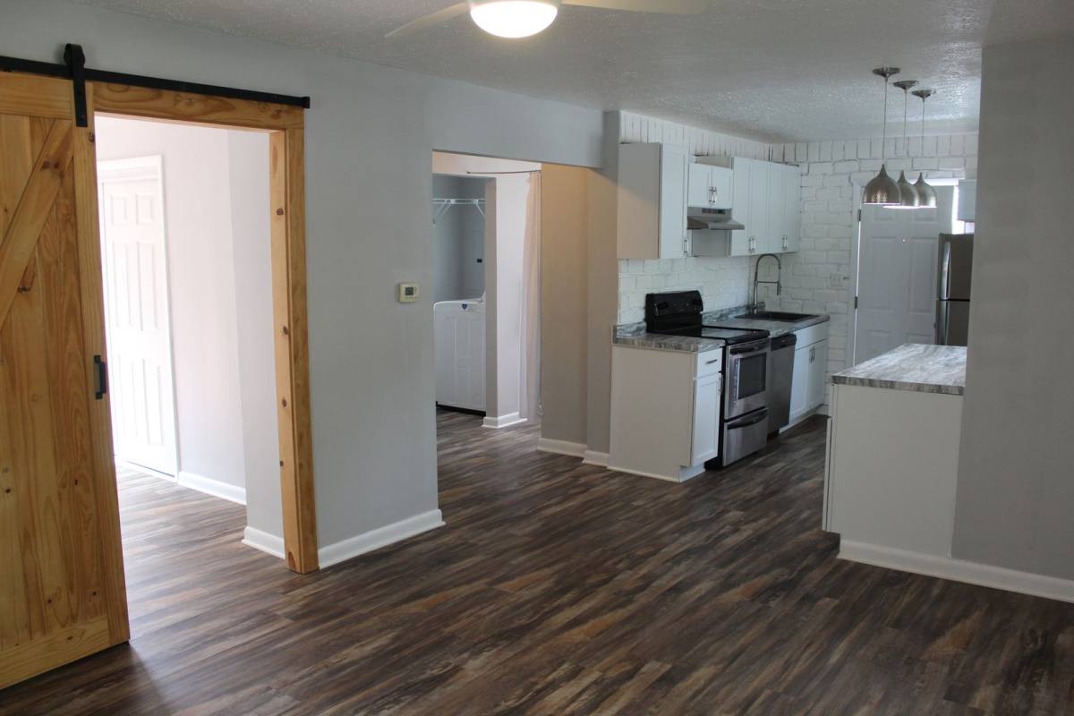 House for rent at 104 N Grant St, Brownsburg, IN 46112