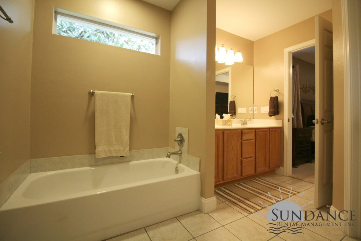 House for rent at 1719 Pine Ave, Niceville, FL 32578
