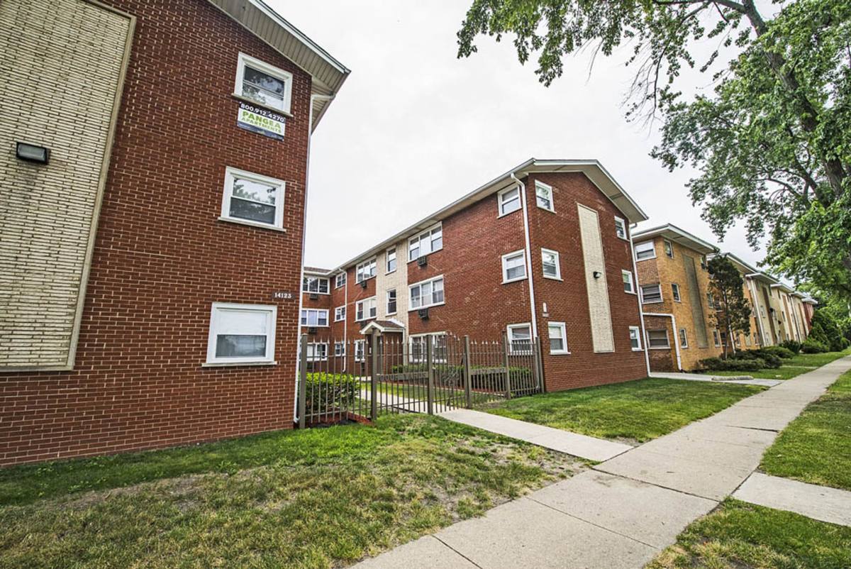 Apartment for rent at 14123-25 S Tracy Ave, Riverdale, IL 60827