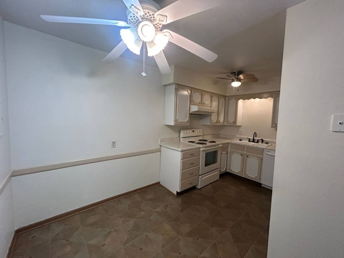 Apartment for rent at 3532 60th St, Moline, IL 61265