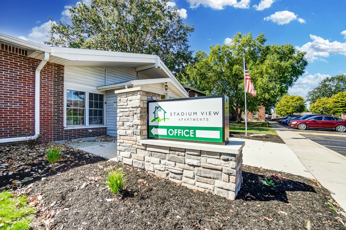 Apartment for rent at 1700 Juniper Dr, Bowling Green, OH 43402