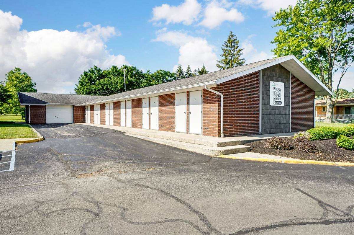 Apartment for rent at 1700 Juniper Dr, Bowling Green, OH 43402