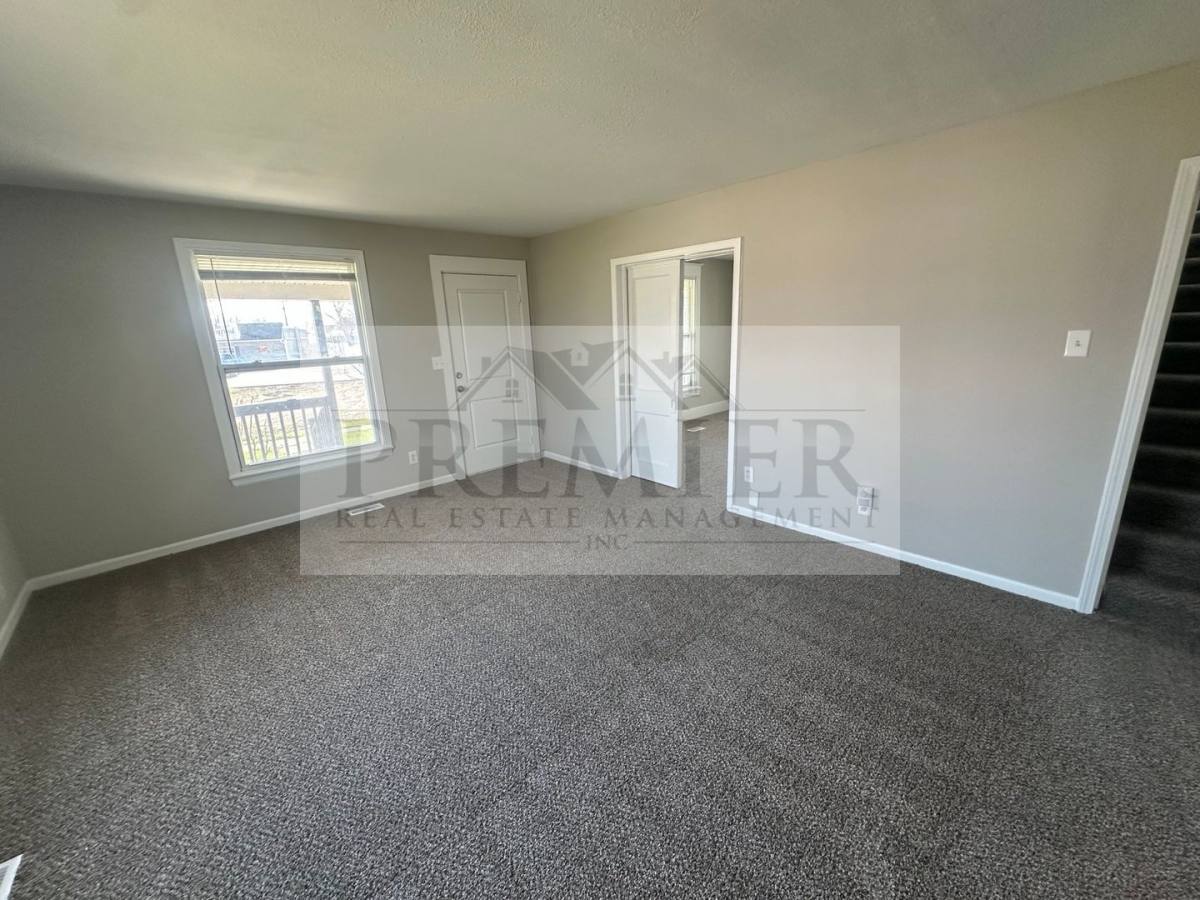 House for rent at 184 W N St, Peculiar, MO 64078