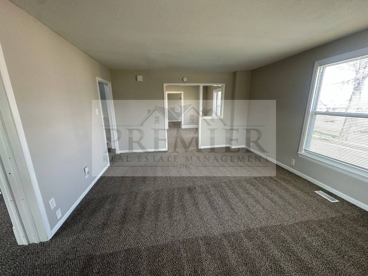 House for rent at 184 W N St, Peculiar, MO 64078