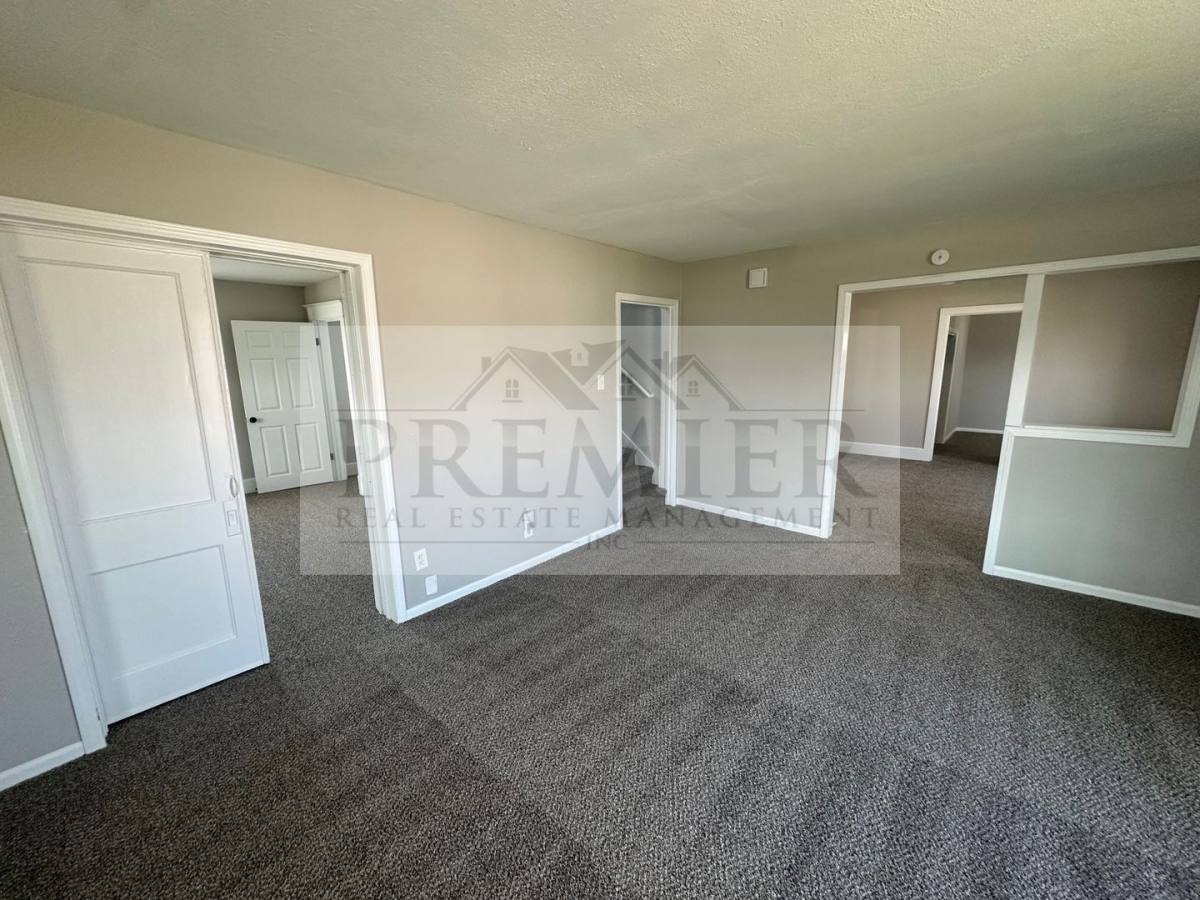 House for rent at 184 W N St, Peculiar, MO 64078