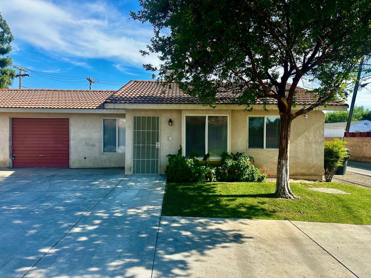 Apartment for rent at 5213 S H St, Bakersfield, CA 93304