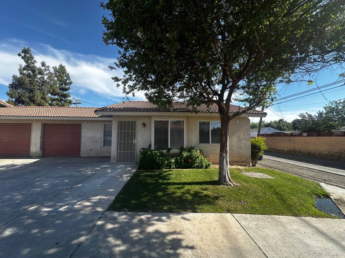 Apartment for rent at 5213 S H St, Bakersfield, CA 93304