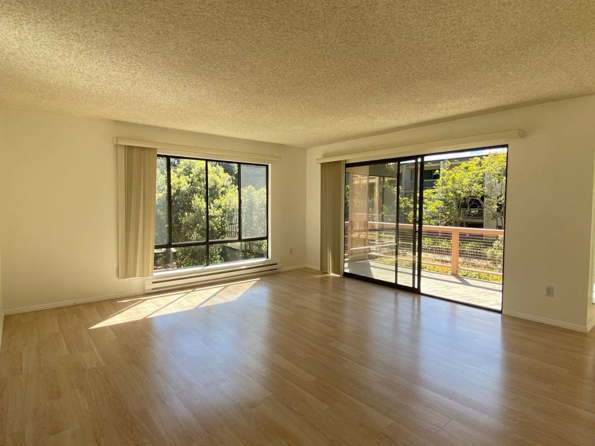 Apartment for rent at 6 Admiral Dr, Emeryville, CA 94608
