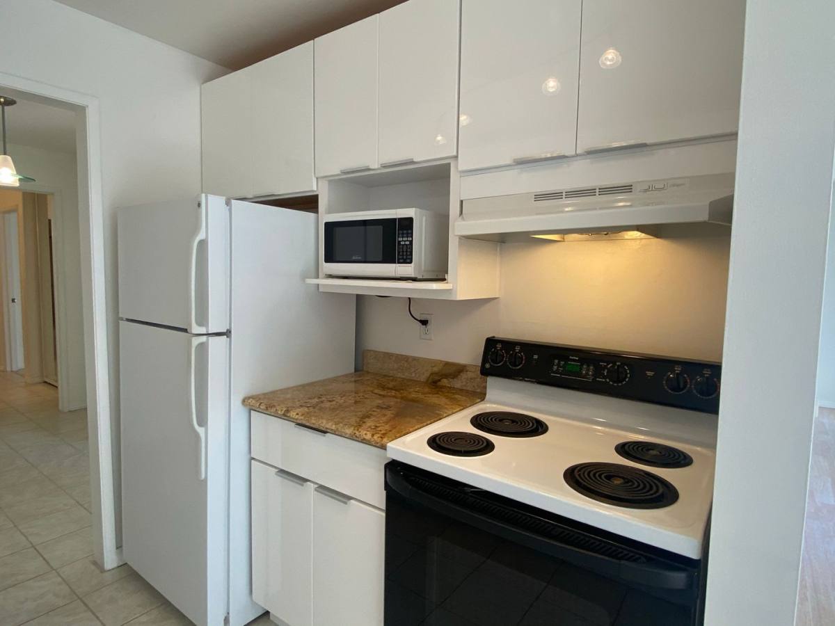 Apartment for rent at 6 Admiral Dr, Emeryville, CA 94608