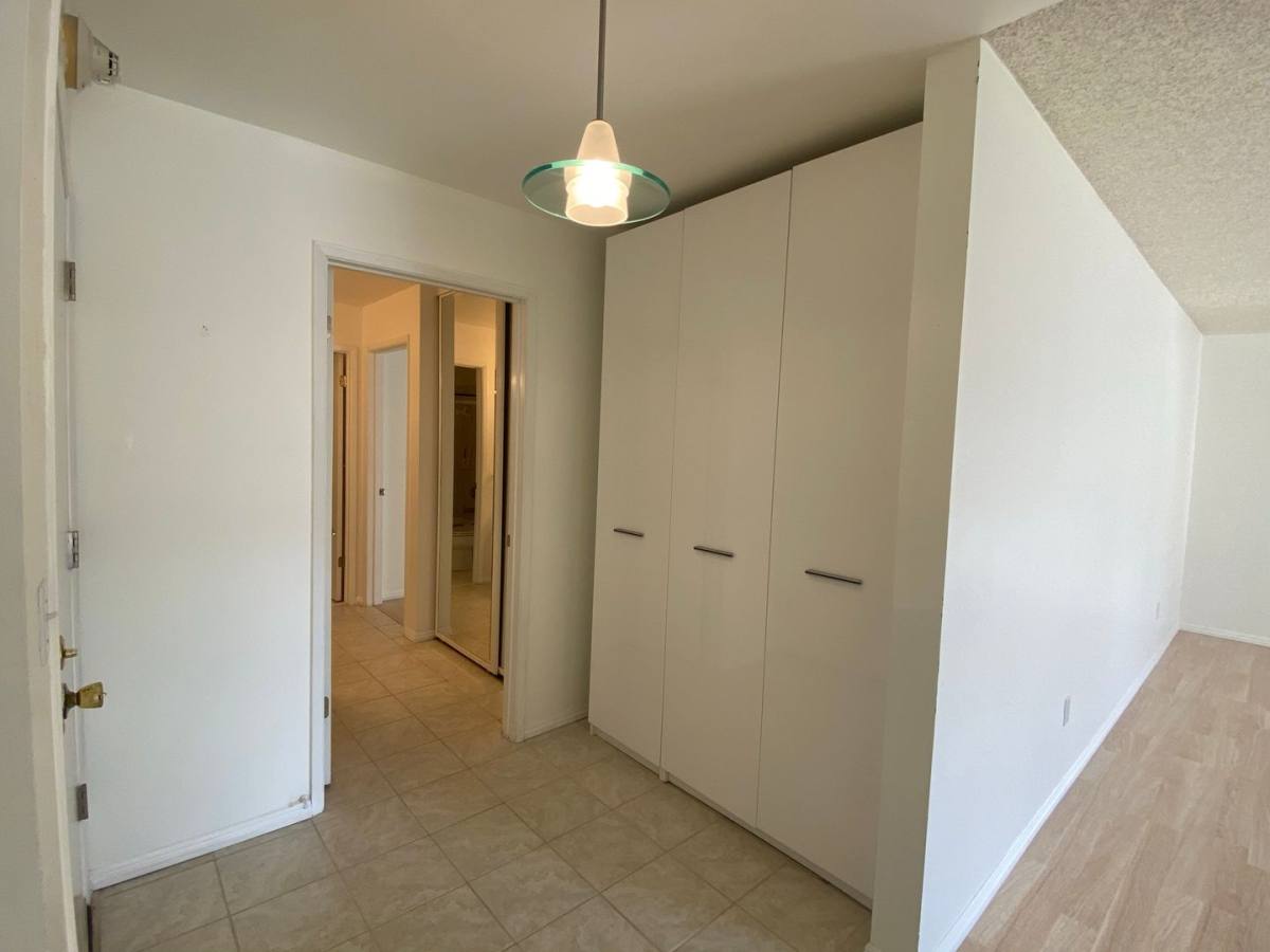 Apartment for rent at 6 Admiral Dr, Emeryville, CA 94608