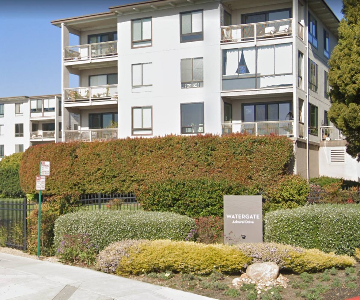 Apartment for rent at 6 Admiral Dr, Emeryville, CA 94608