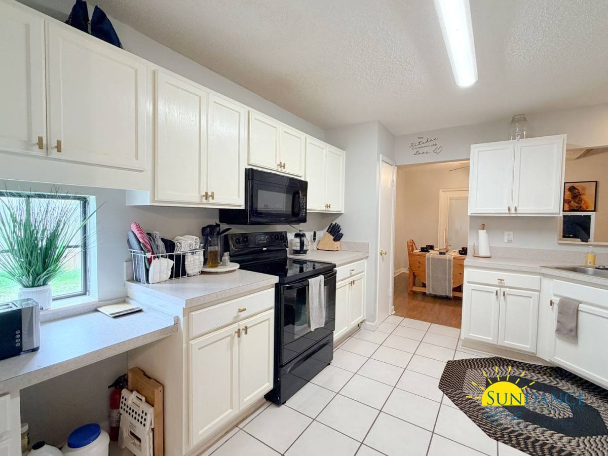 House for rent at 225 Lakeside Lane, Mary Esther, FL 32569