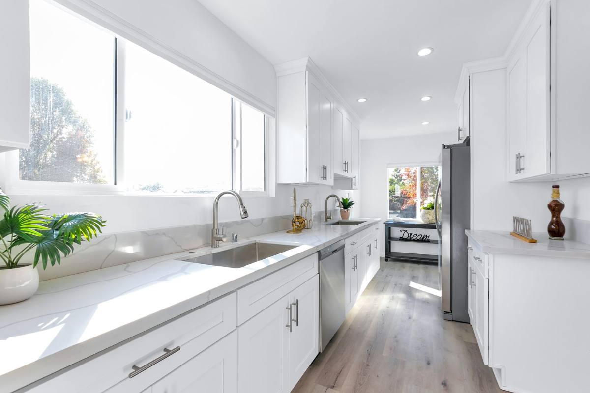 Apartment for rent at 1510 S Durango Ave, Los Angeles, CA 90035