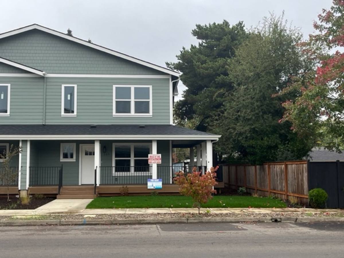 Townhouse for rent at 310 S River, Newberg, OR 97132