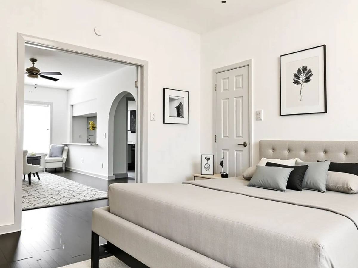 Apartment for rent at 2100 Forest Park Blvd, Fort Worth, TX 76110