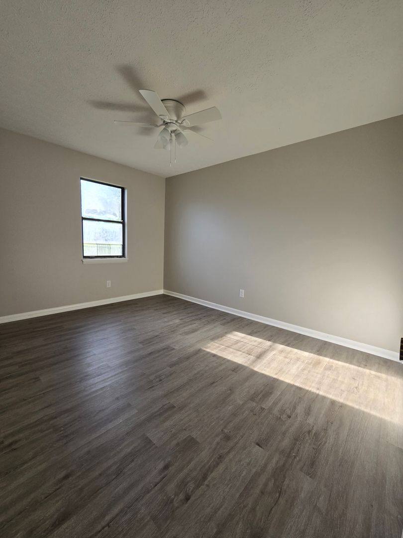 Apartment for rent at 5704 Old Highway 54, Philpot, KY 42366