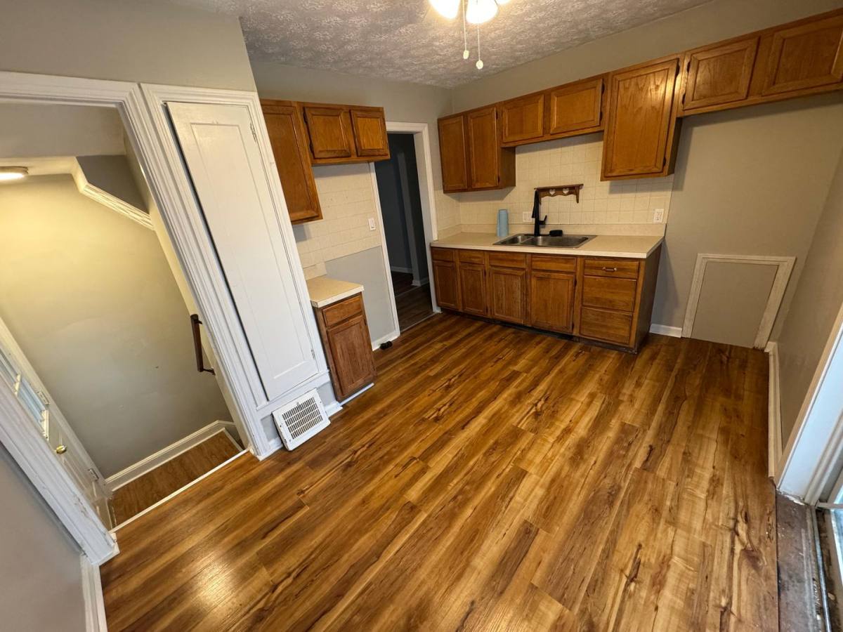House for rent at 25301 Shoreview Ave, Euclid, OH 44132
