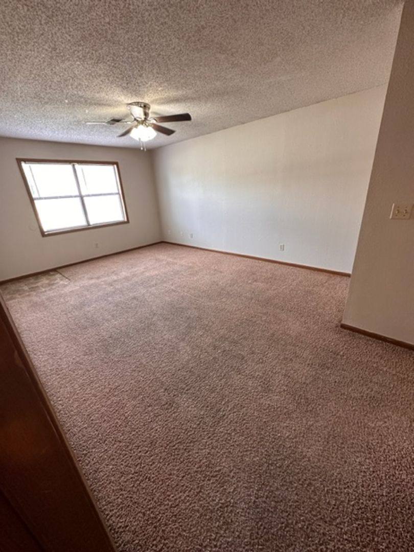 Apartment for rent at 822 E Prairie Hill Dr, Warrensburg, MO 64093