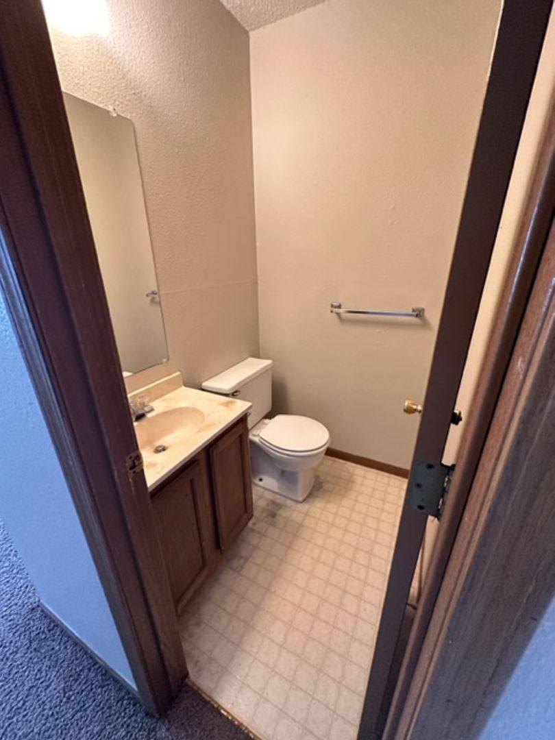 Apartment for rent at 822 E Prairie Hill Dr, Warrensburg, MO 64093