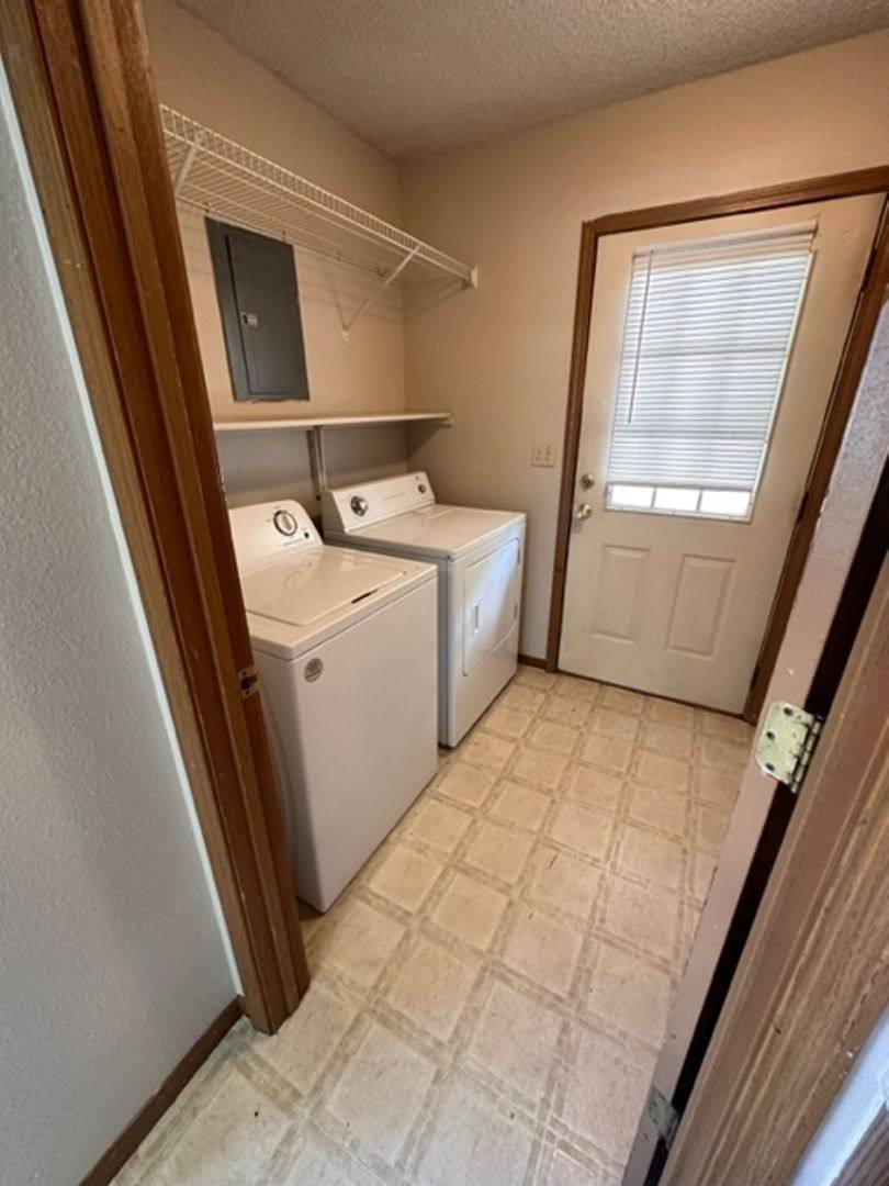 Apartment for rent at 822 E Prairie Hill Dr, Warrensburg, MO 64093