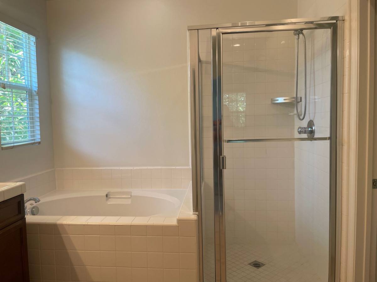Townhouse for rent at 1518 Valencia Ave, Tustin, CA 92782