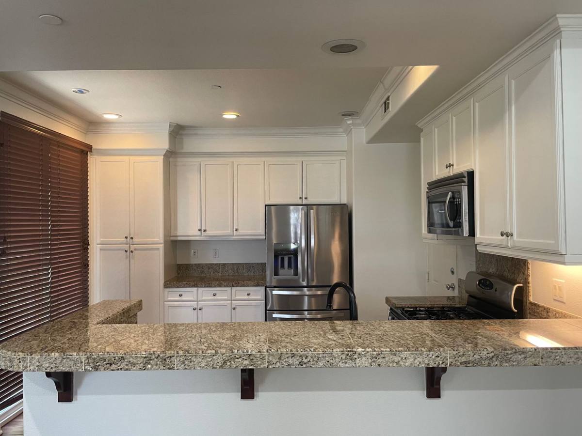 Townhouse for rent at 1518 Valencia Ave, Tustin, CA 92782