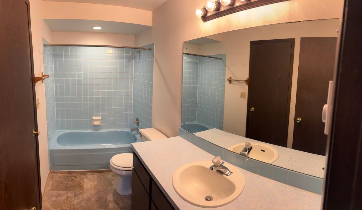 Apartment for rent at 2417-19 S Glenn Rd, Spokane, WA 99206