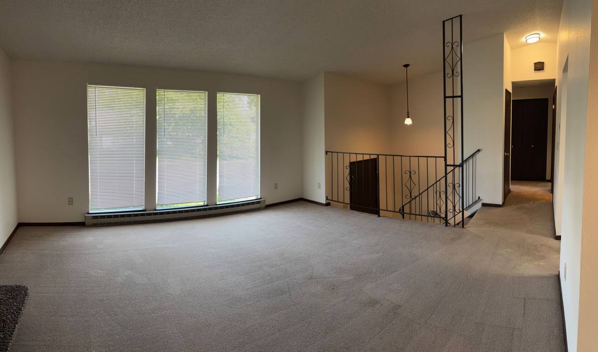 Apartment for rent at 2417-19 S Glenn Rd, Spokane, WA 99206
