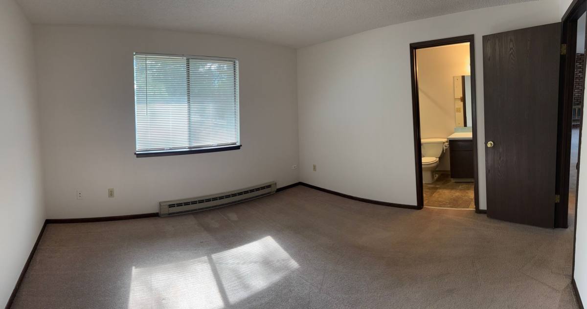 Apartment for rent at 2417-19 S Glenn Rd, Spokane, WA 99206