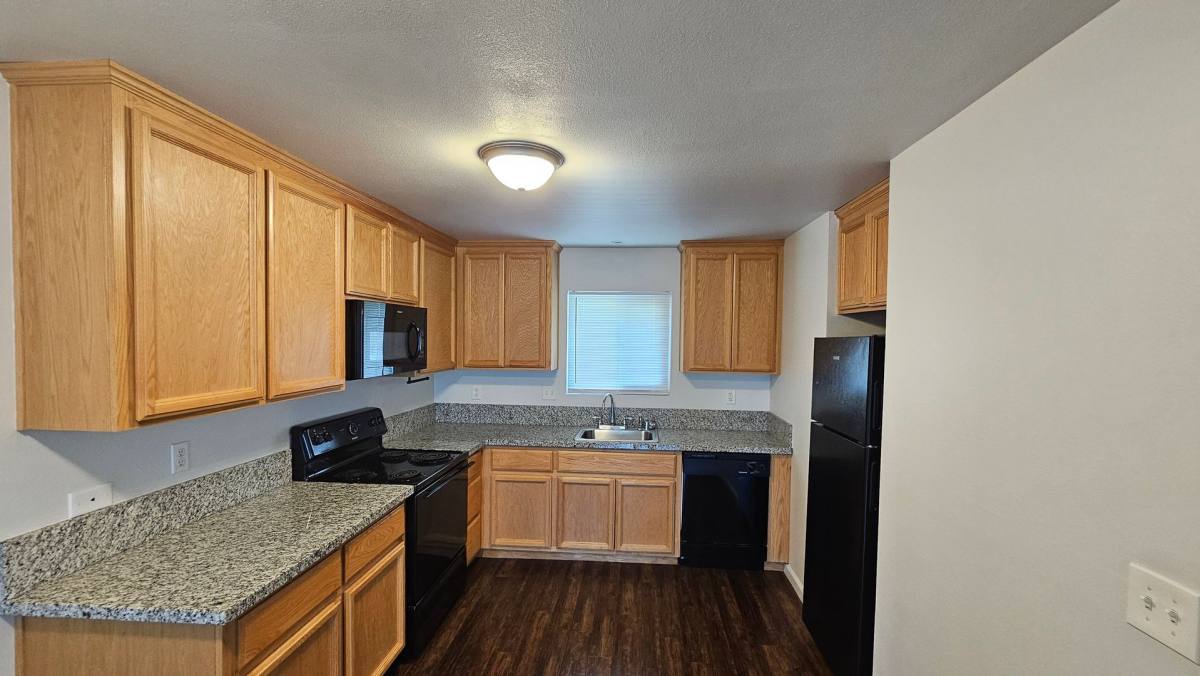 Apartment for rent at 2805 Pioneer Dr, Redding, CA 96001