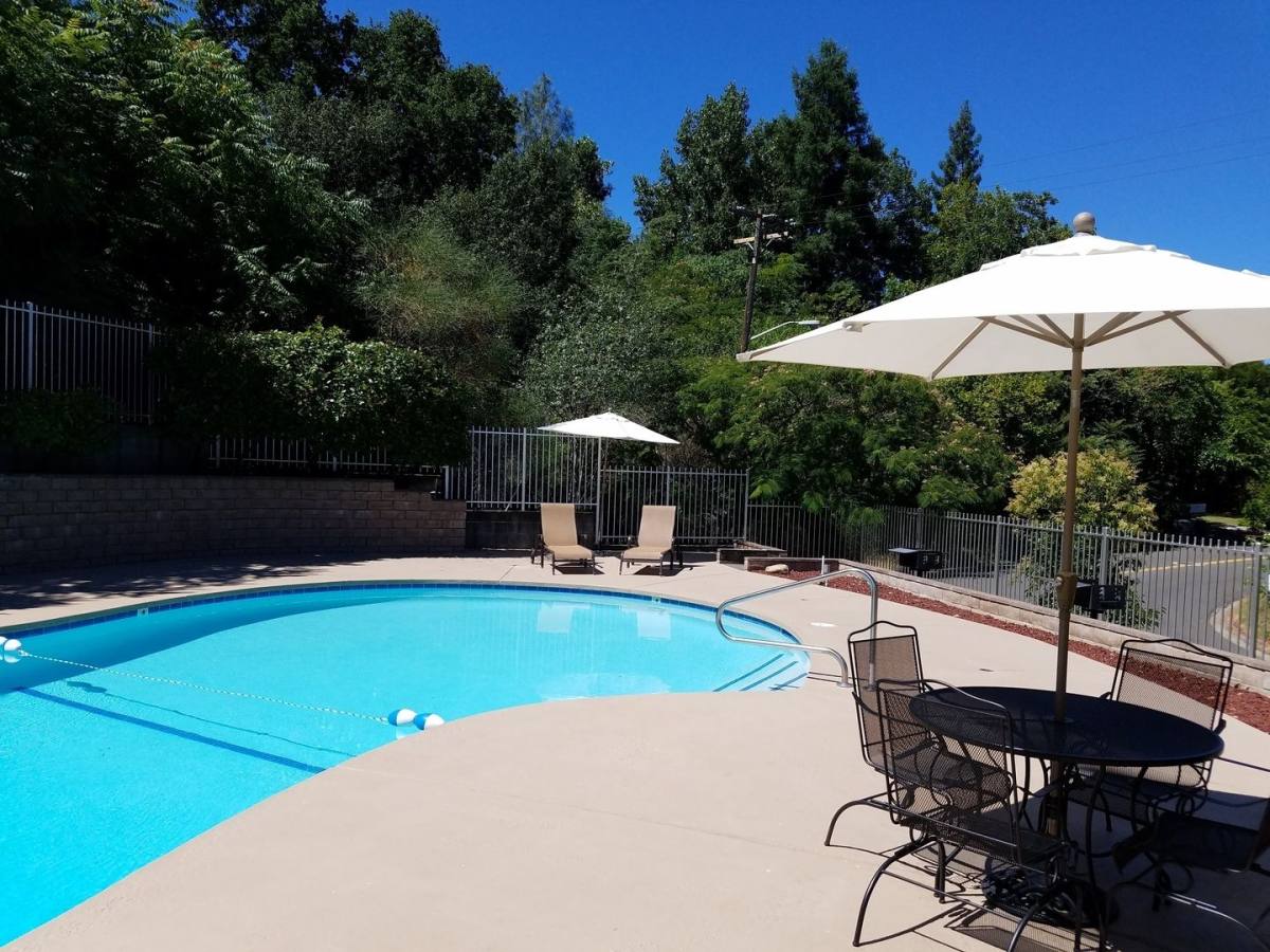Apartment for rent at 2805 Pioneer Dr, Redding, CA 96001