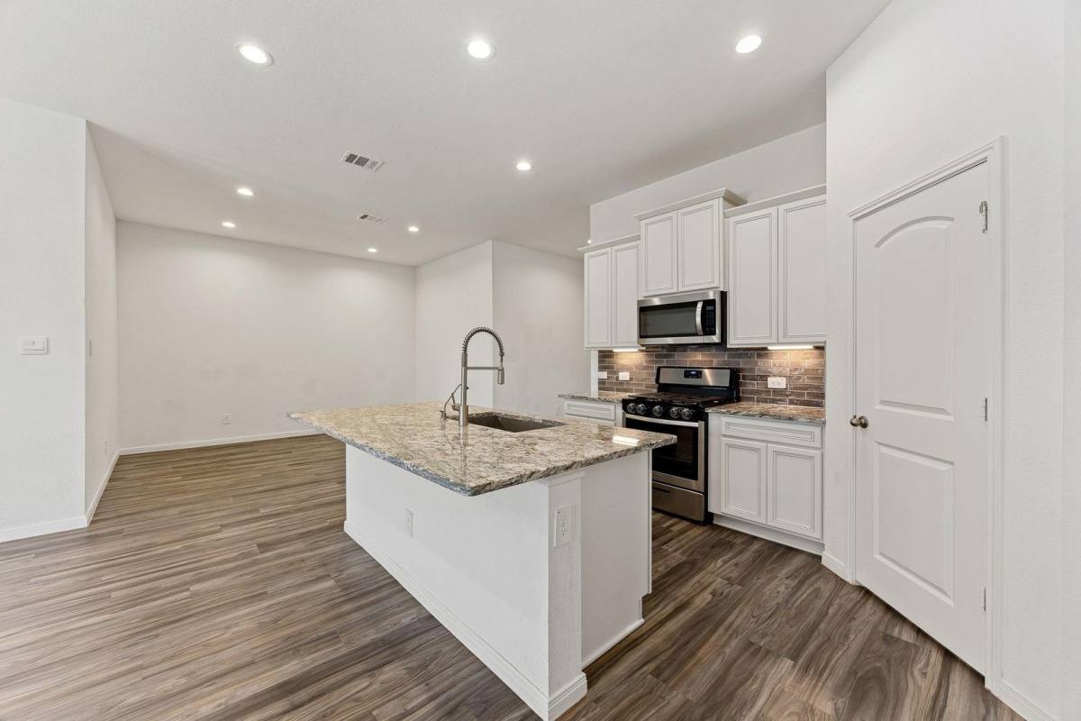 House for rent at 907 Youth Water Rd, Montgomery, TX 77316