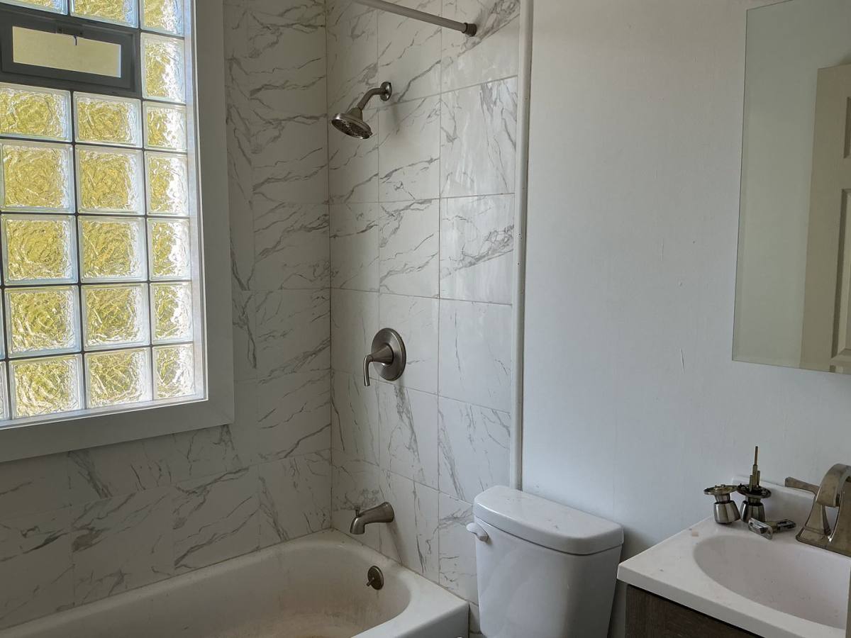 Apartment for rent at 218-220 E Hadley St, Milwaukee, WI 53212