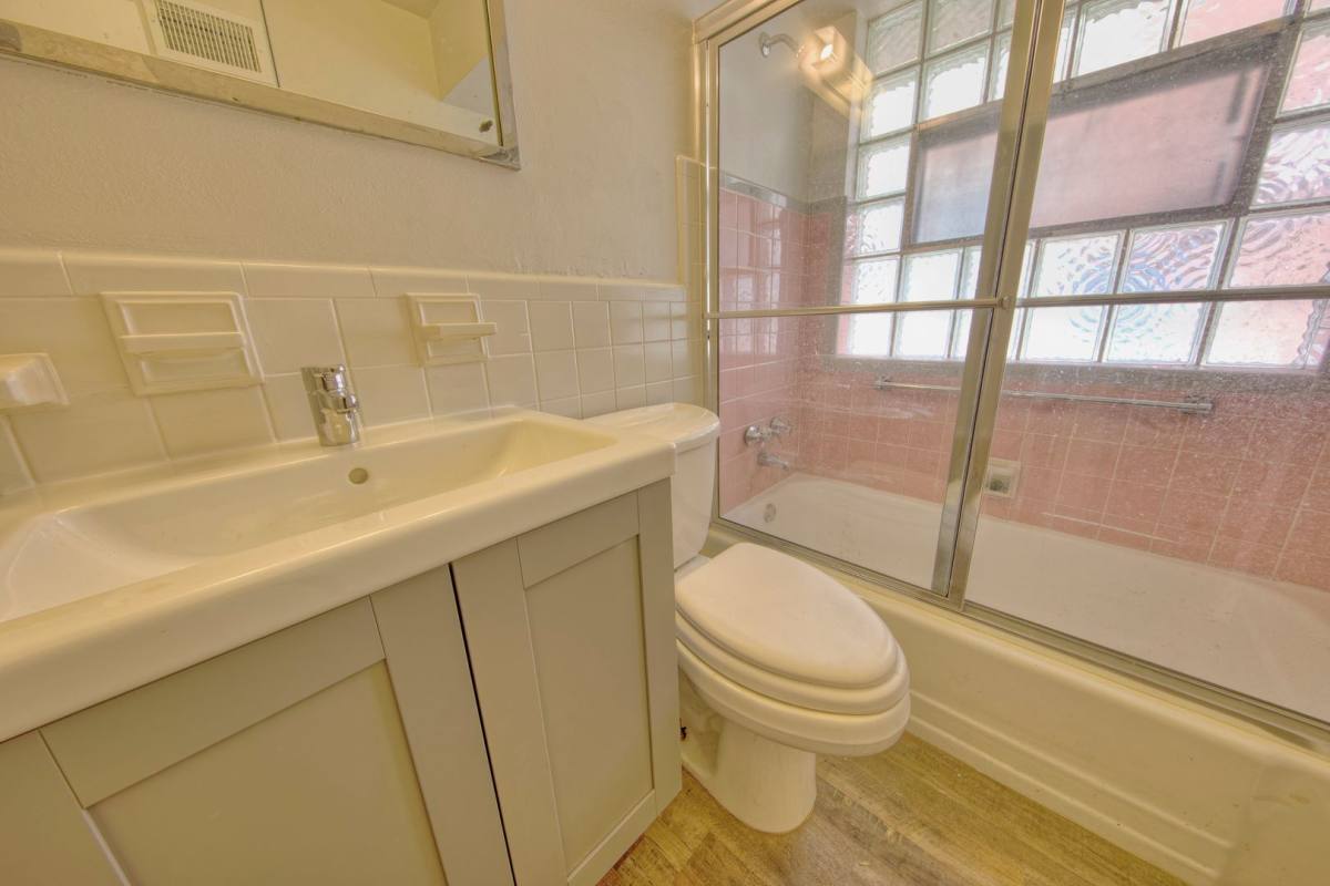Apartment for rent at 5217-19 S Grand Blvd, Saint Louis, MO 63111