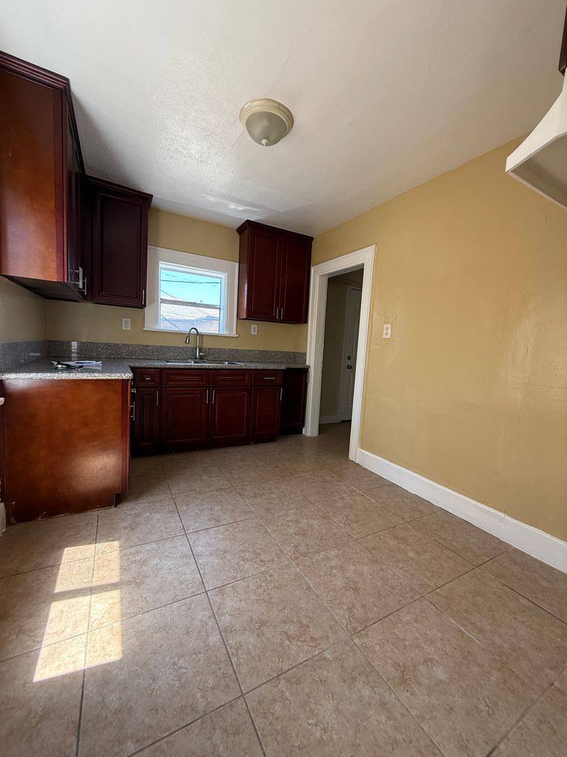 Apartment for rent at 2424 E 4th St, Los Angeles, CA 90033