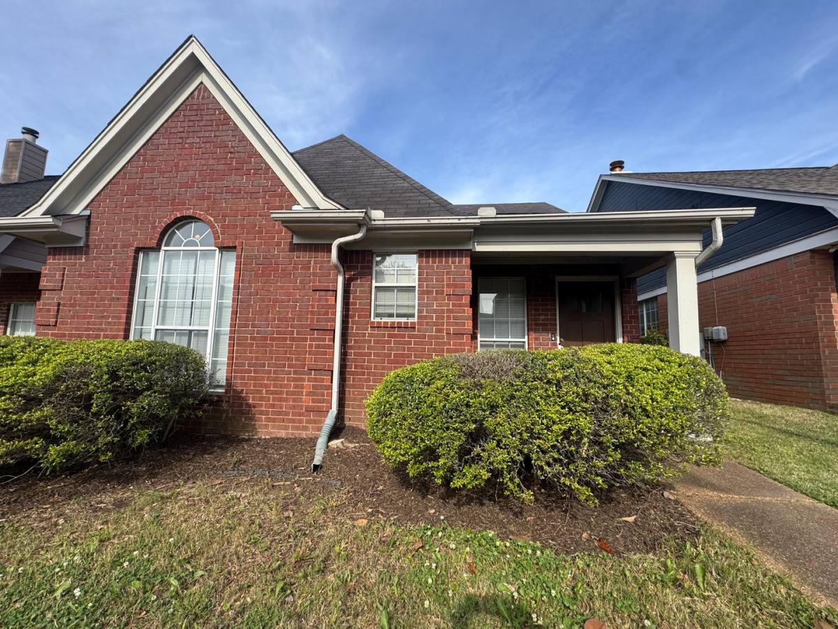 House for rent at 615 Ashley Glen Circle Dr, Cordova, TN 38018