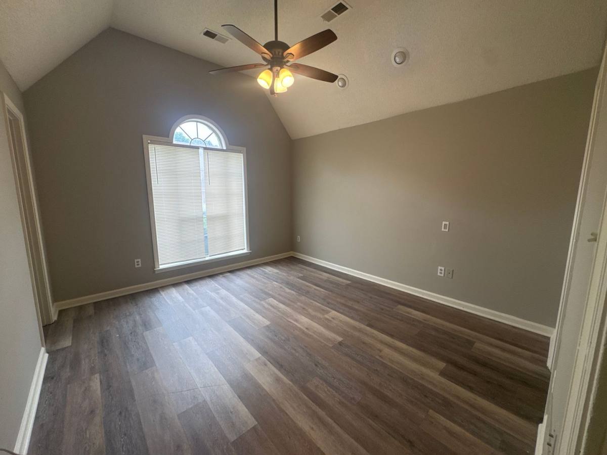 House for rent at 615 Ashley Glen Circle Dr, Cordova, TN 38018